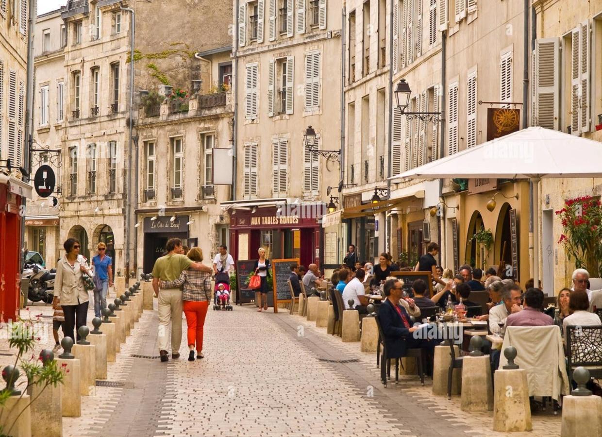 Appartement Tout Confort En Mezzanine A 20Mn A Pied Du Centre-Ville Avec Tv Et Wifi La Rochelle  Zewnętrze zdjęcie